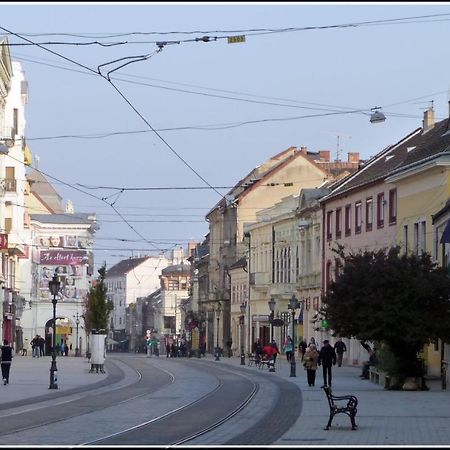 Belvarosi Apartman 3 Miskolc Buitenkant foto