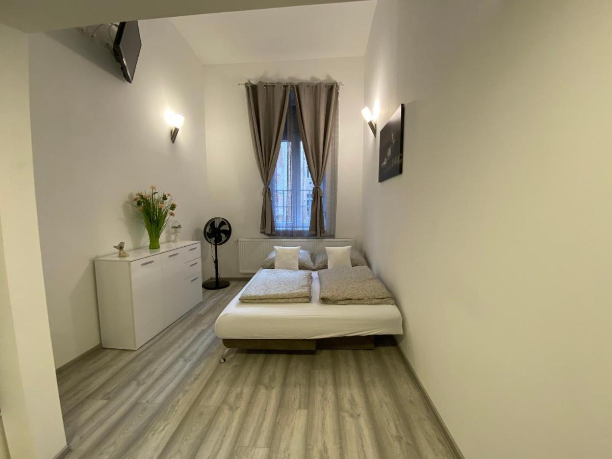 Belvarosi Apartman 3 Miskolc Buitenkant foto